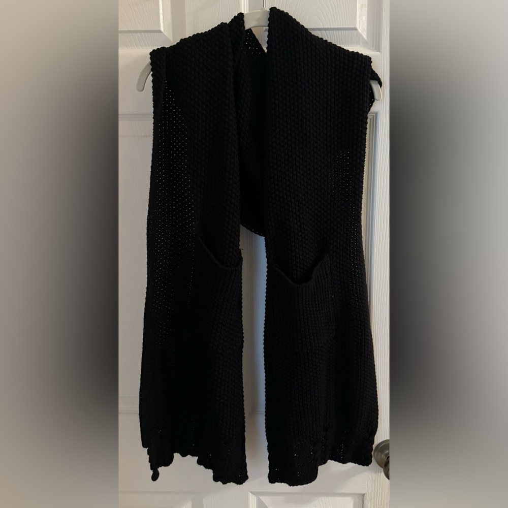 Zestt Organic black Cotton Cozy Knit Pocket Scarf